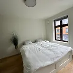 Deluxe 2 Bedroom With View And Underground Garage Apartment