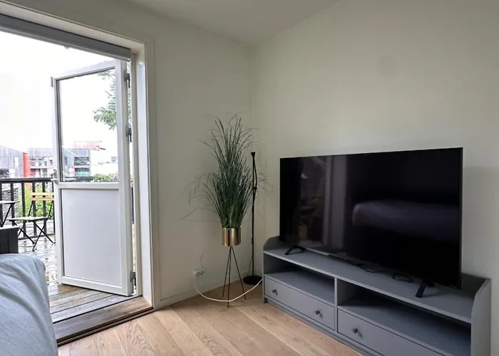 Deluxe 2 Bedroom With View And Underground Garage