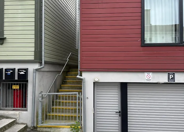 Deluxe 2 Bedroom With View And Underground Garage شقة *